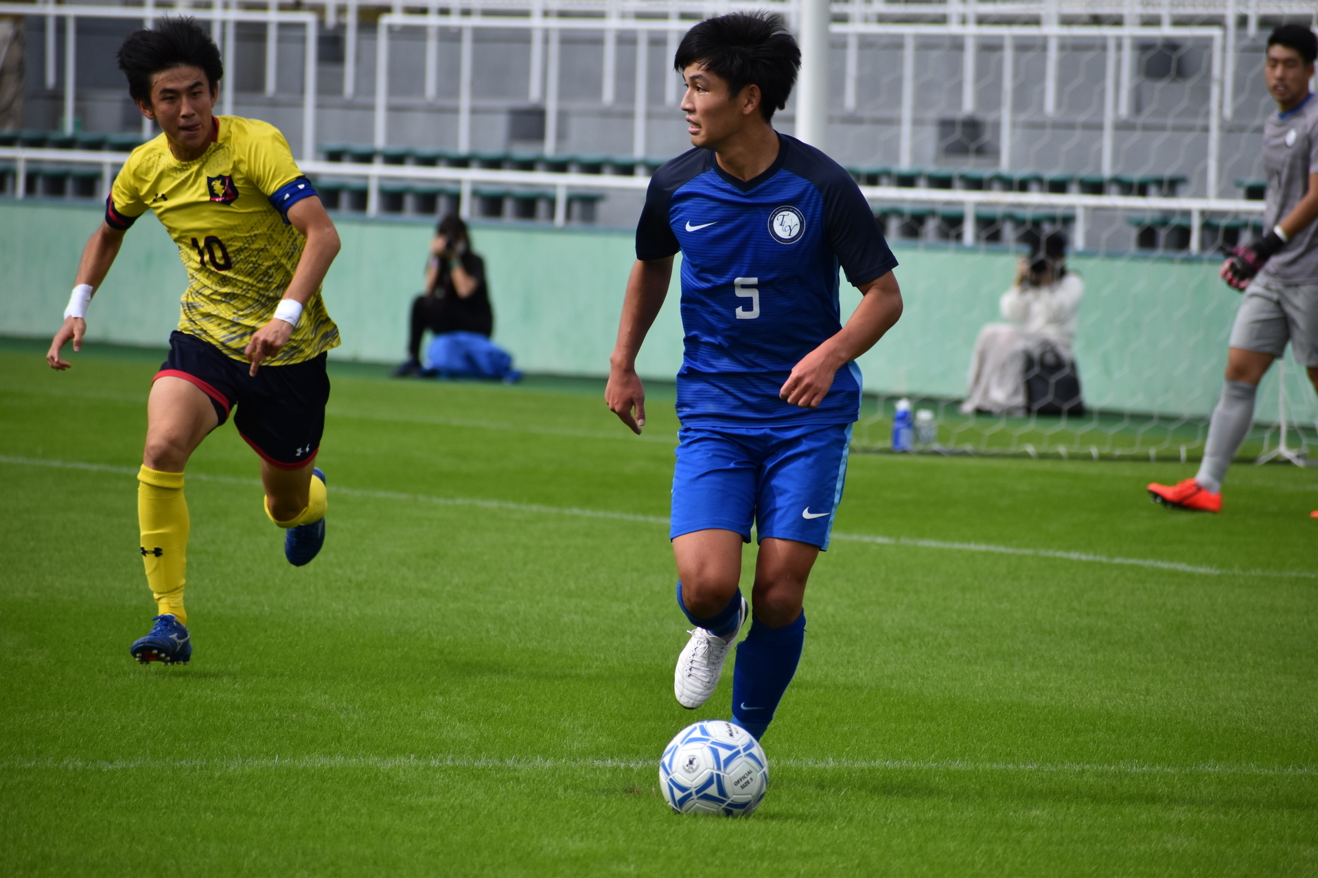 10 24 1 関東大学サッカー 慶応大対桐蔭横浜大 通勤準急スタジアム行き３