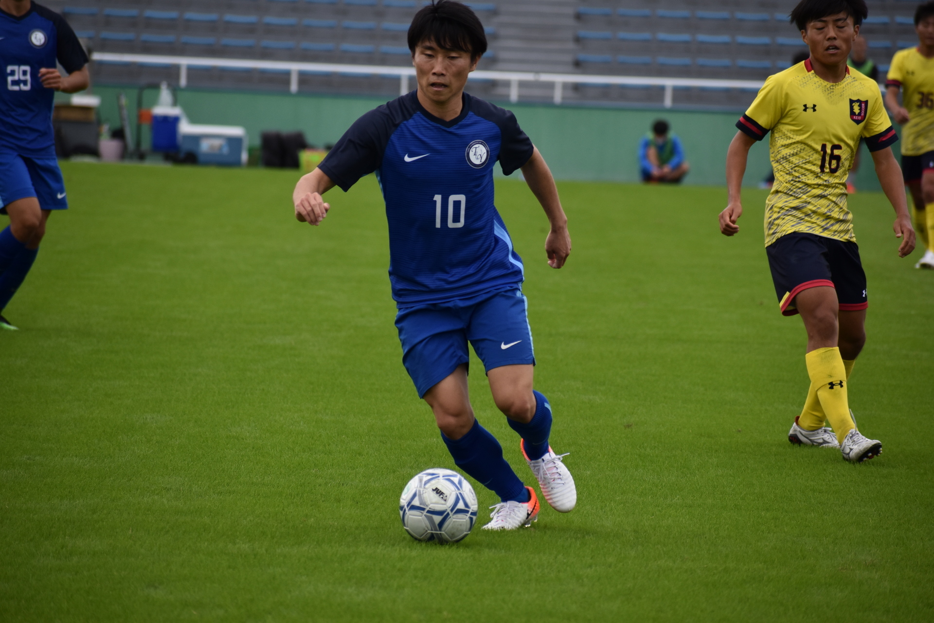 10 24 1 関東大学サッカー 慶応大対桐蔭横浜大 通勤準急スタジアム行き３