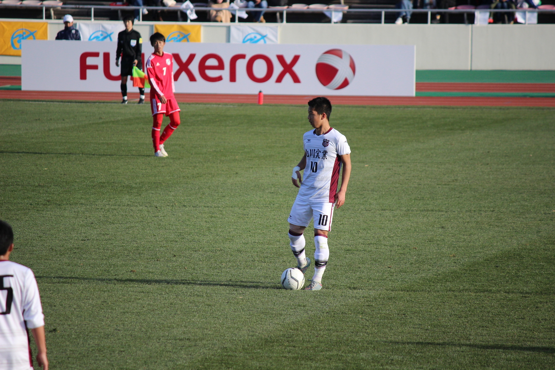 18 12 31 1 高校選手権1回戦 旭川実業対和歌山北 通勤準急スタジアム行き３