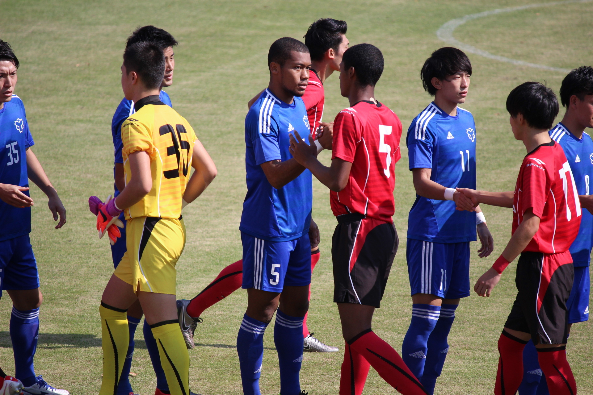 16 10 23 関東大学サッカー 日体大対駒澤大 通勤準急スタジアム行き３