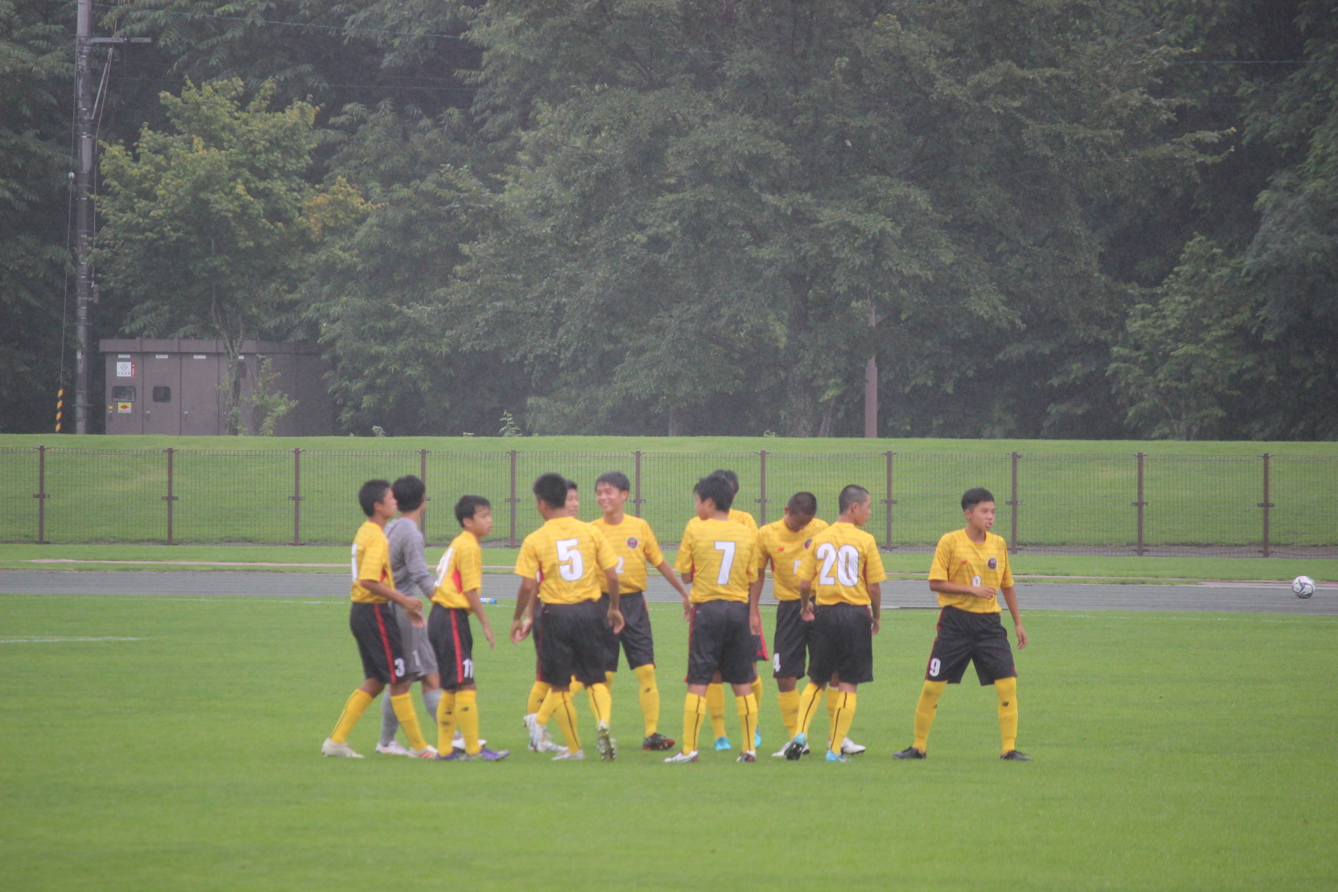 19 8 16 1 U 15クラ選 札幌u 15対レノヴェンスオガサ 通勤準急スタジアム行き３