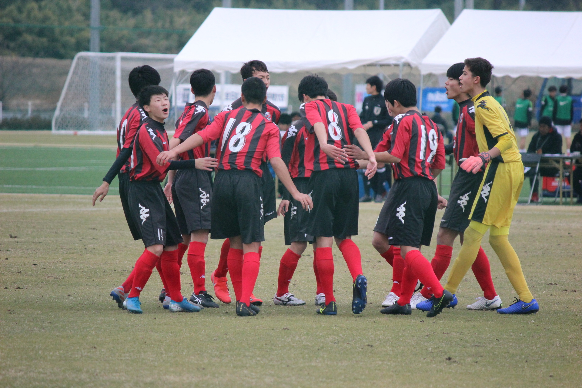 19 12 21 高円宮杯u 15 1回戦 札幌u 15対浦和jy 通勤準急スタジアム行き３