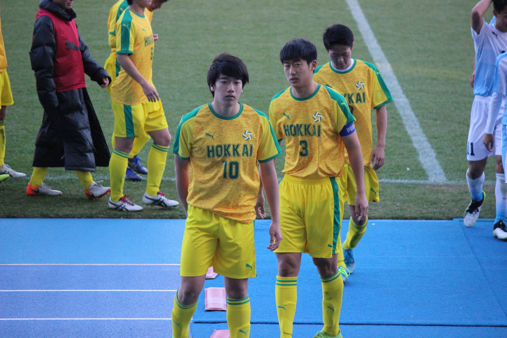 19 12 31 1 高校選手権 1回戦 北海対高川学園 通勤準急スタジアム行き３